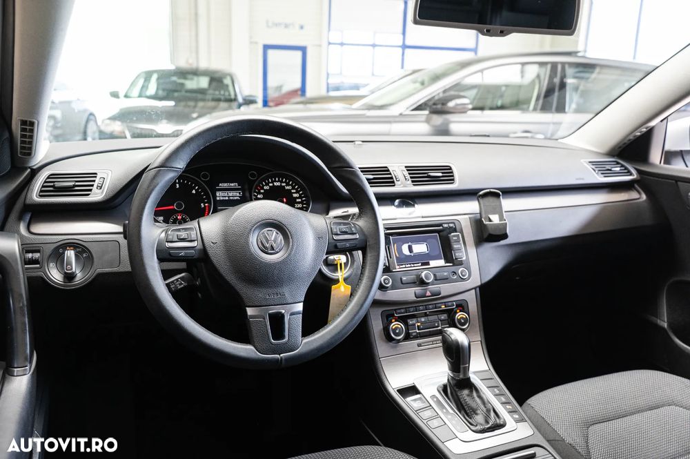 Volkswagen Passat 2.0 TDI DSG Comfortline - 8