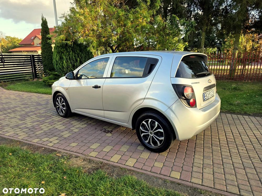 Chevrolet Aveo 1.2 LS - 22