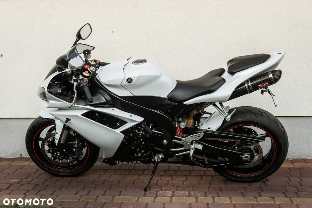 Yamaha R1 - 5