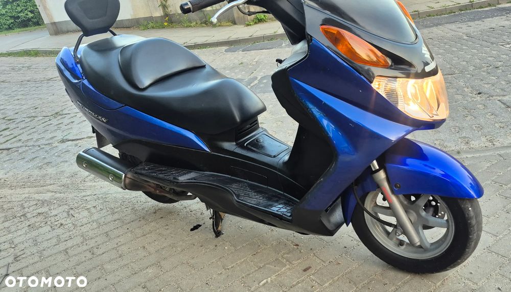 Suzuki Burgman - 4
