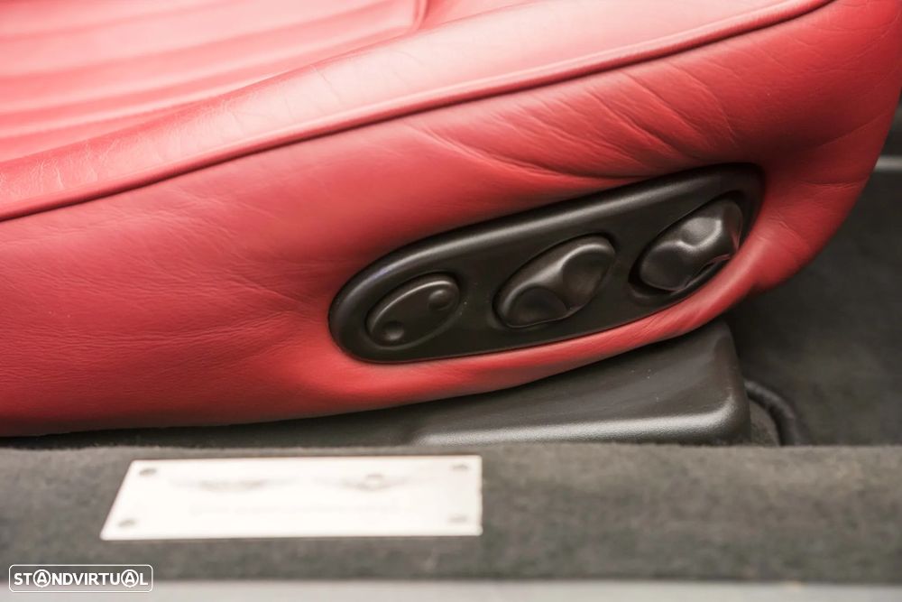 Aston Martin DB7 Vantage Volante - 9