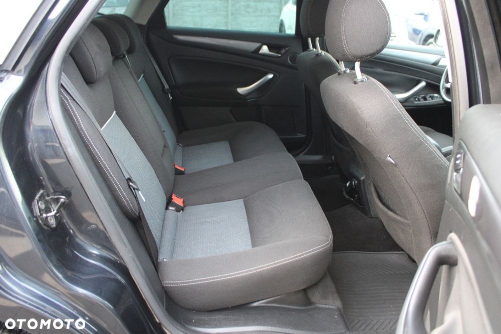 Ford Mondeo - 21