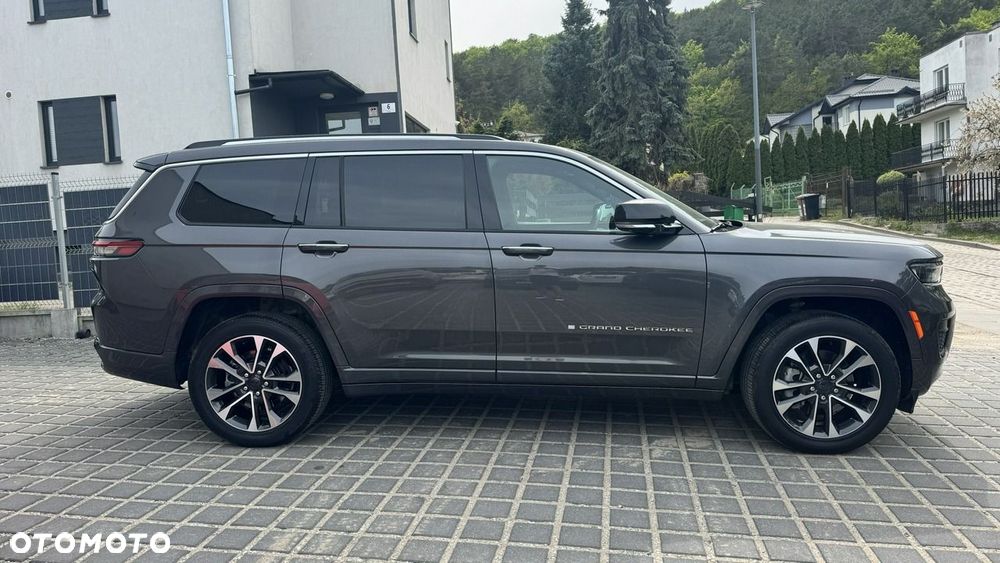 Jeep Grand Cherokee - 36