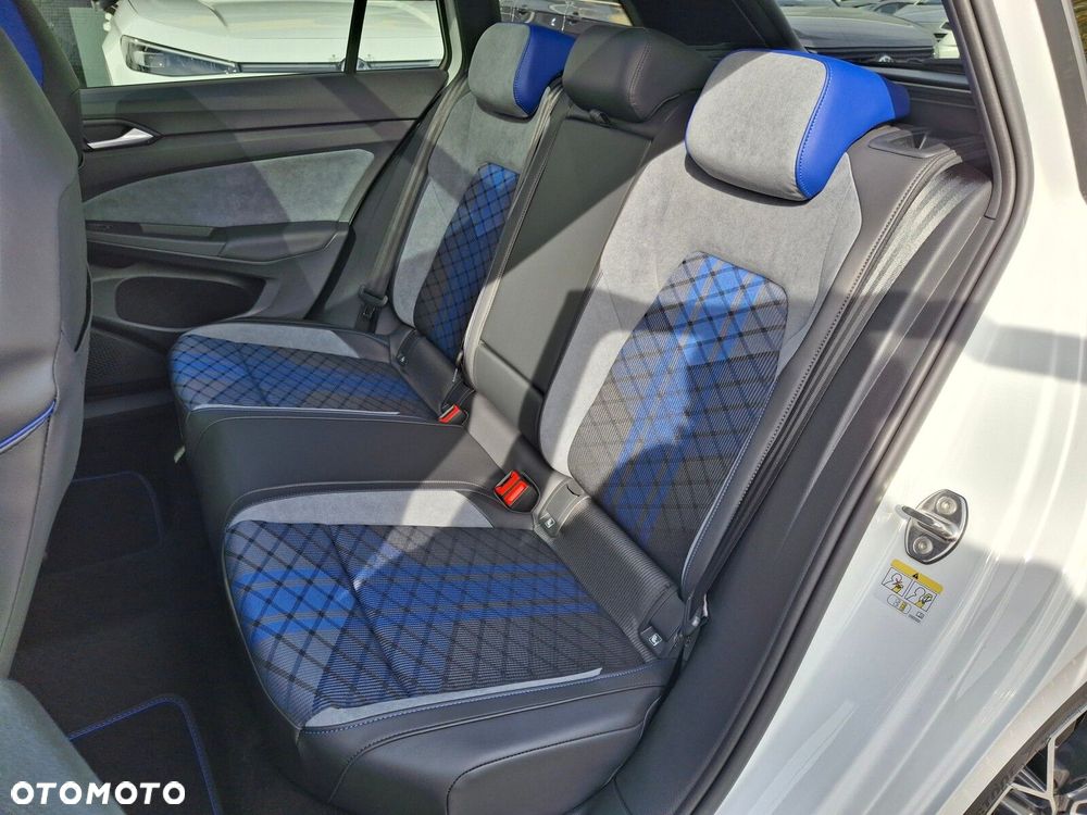 Volkswagen Golf Variant 2.0 TSI 4Motion R - 17
