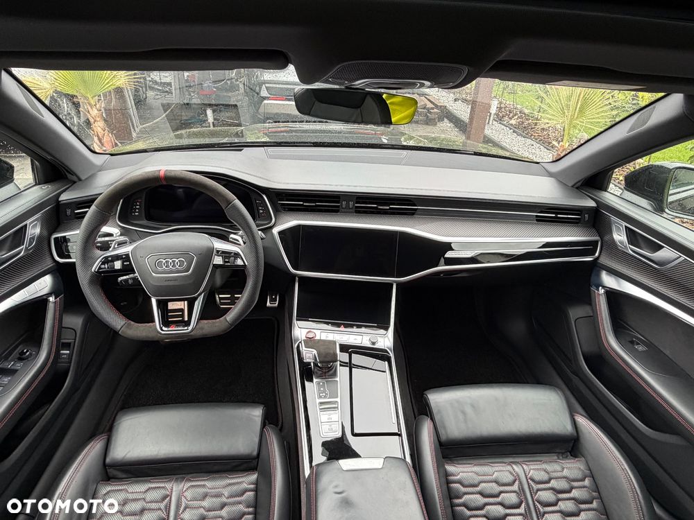 Audi RS6 Avant - 32
