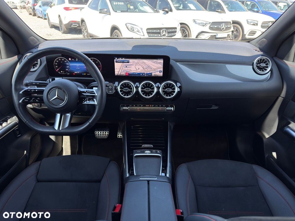 Mercedes-Benz GLA 200 d AMG Line - 22