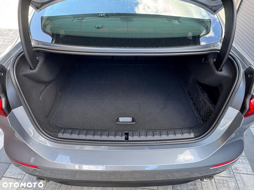BMW Seria 2 220i Advantage sport - 10