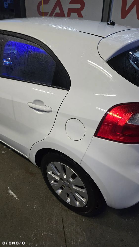 Kia Rio 1.2 Dream Team Edition - 7