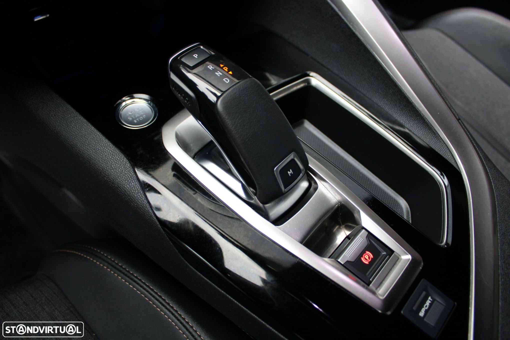 Peugeot 3008 1.2 PureTech Allure EAT8 - 26