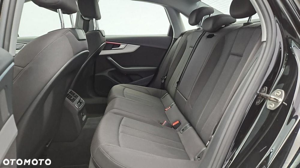 Audi A4 Limousine - 22