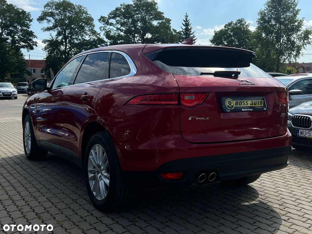 Jaguar F-Pace - 7