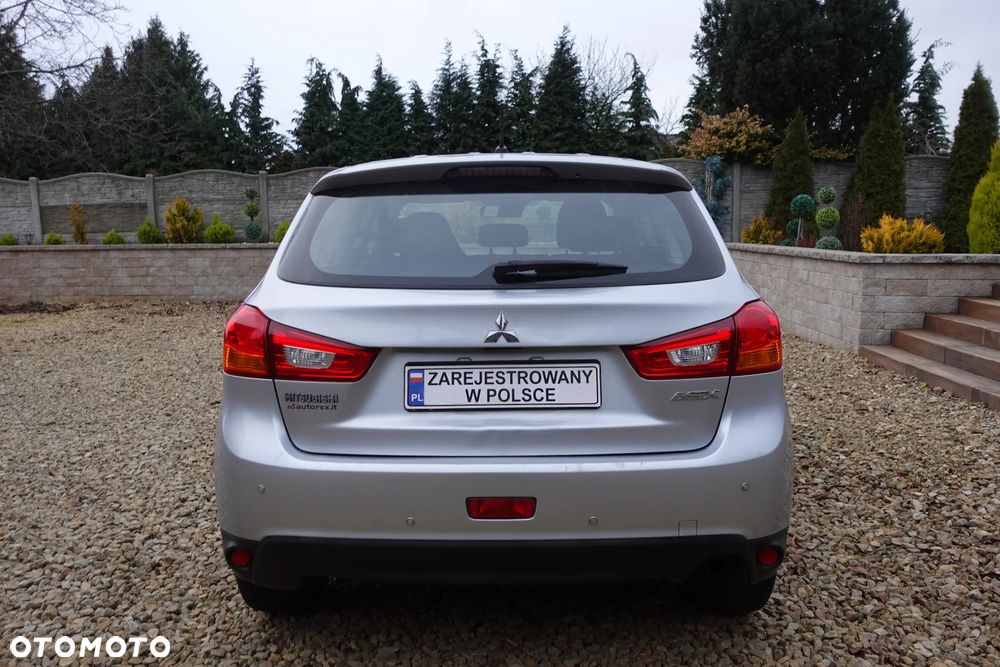 Mitsubishi ASX - 10