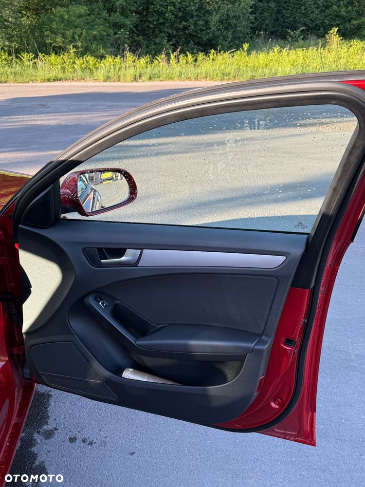 Audi A4 Avant 2.0 TDI ultra - 16