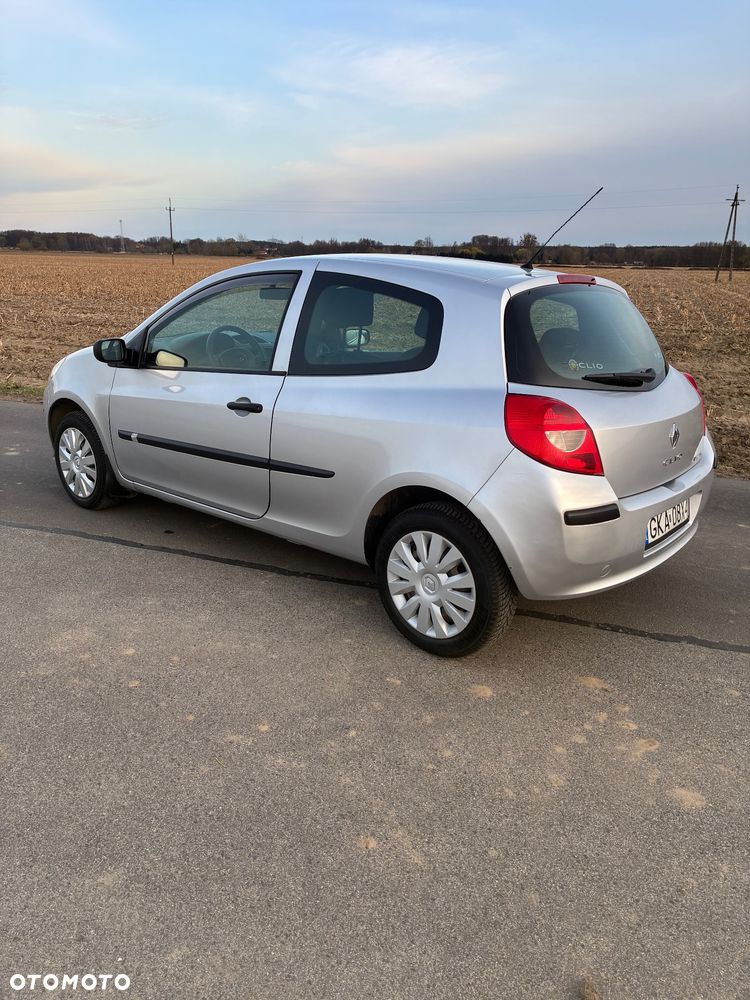Renault Clio 1.2 16V Wind - 7