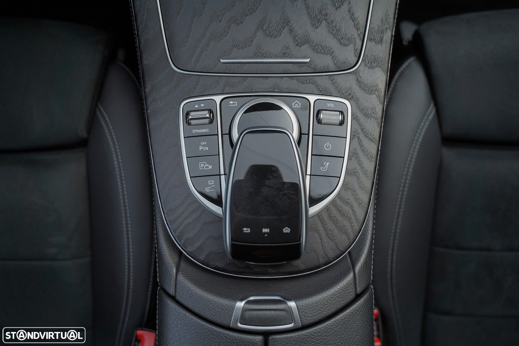 Mercedes-Benz E 300 de AMG Line - 26