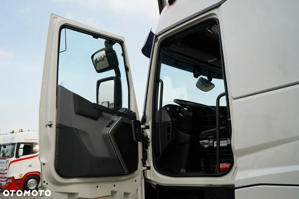 Renault T 520 / TEAM ALPINE  60/99  /  RETARDER / ALUFELGI / SKÓRY / EURO 6 - 23