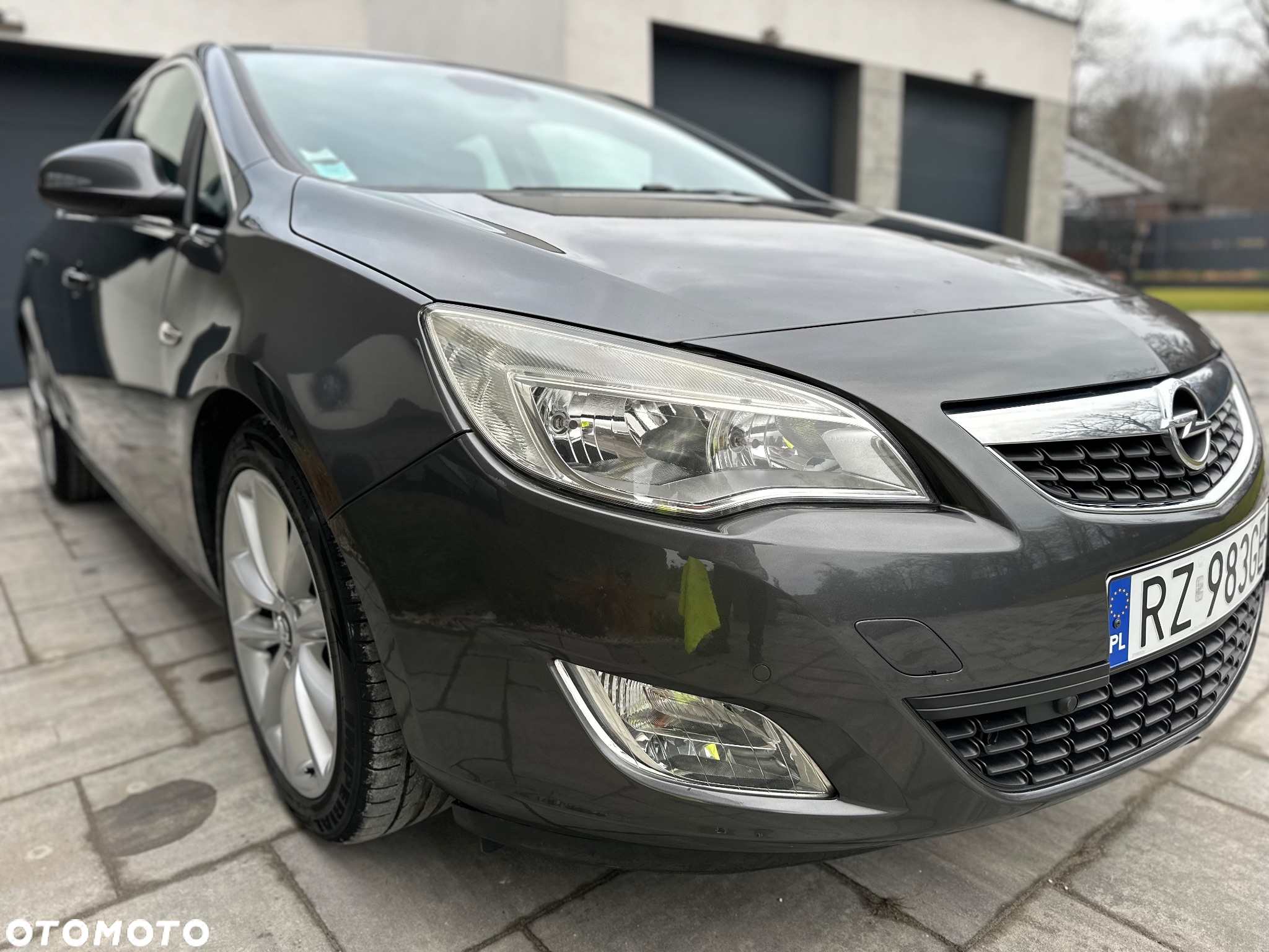 Opel Astra IV 2.0 CDTI Cosmo - 14