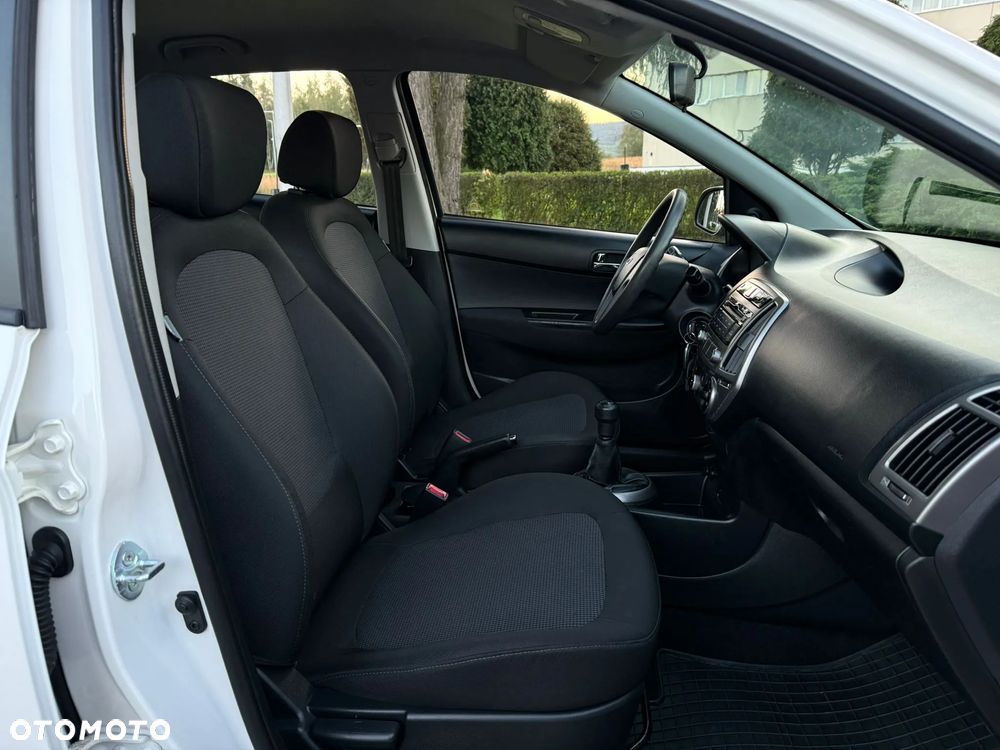 Hyundai i20 1.25 Classic + - 6