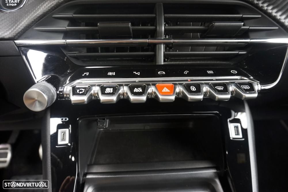 Peugeot 2008 1.2 PureTech GT Line - 16