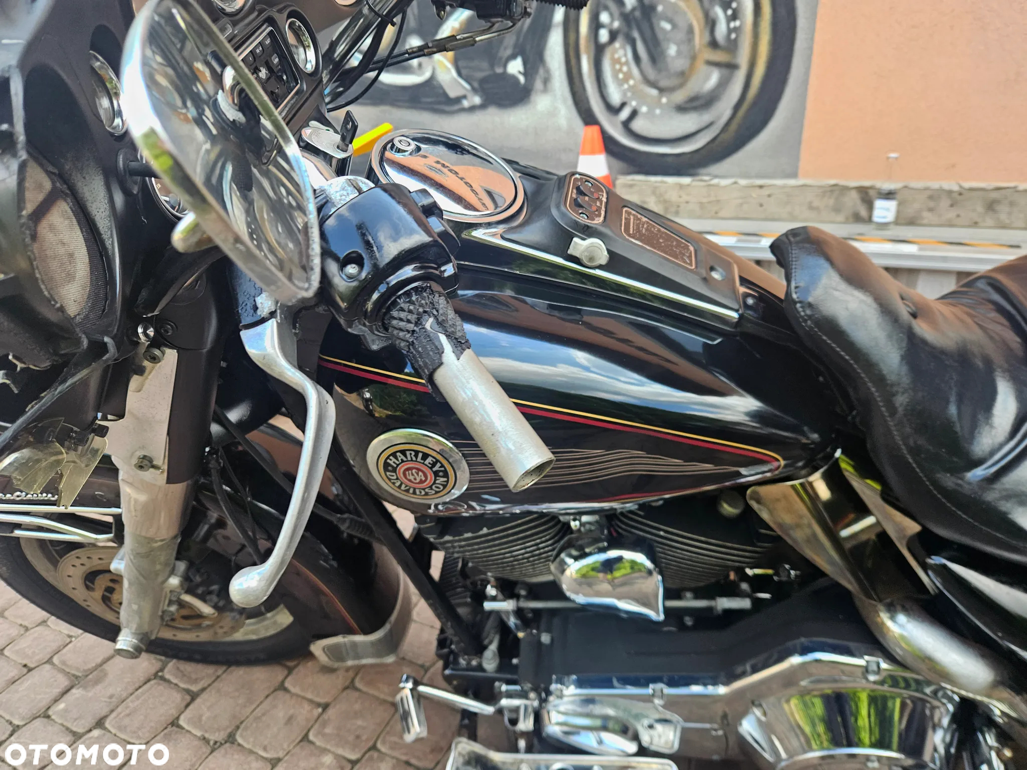 Harley-Davidson Softail Fat Bob - 21