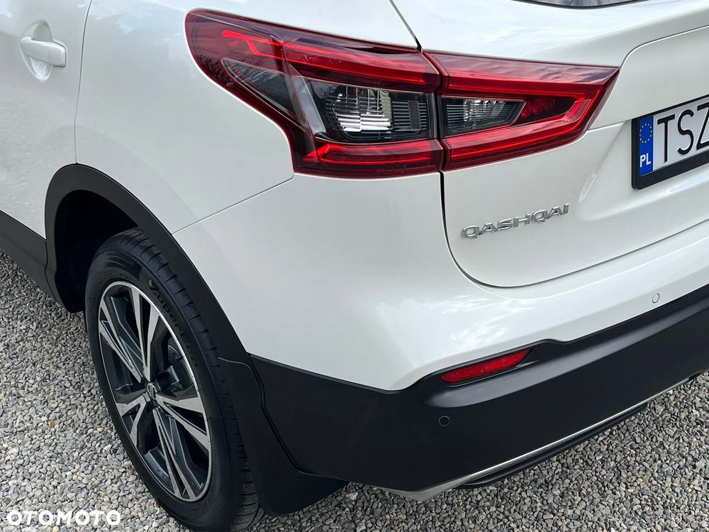 Nissan Qashqai 1.3 DIG-T N-Connecta - 17