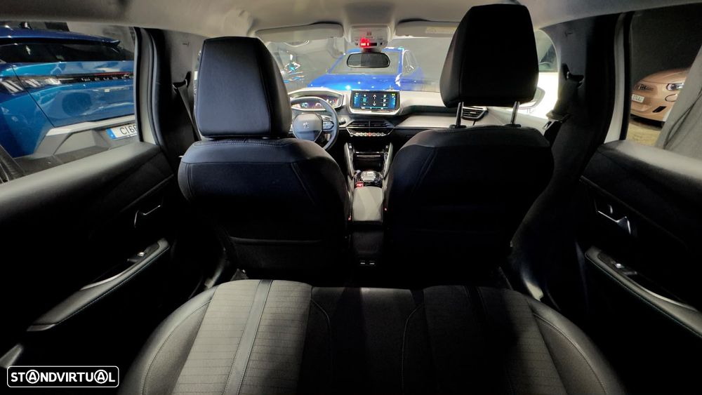 Peugeot e-208 Allure Pack - 43