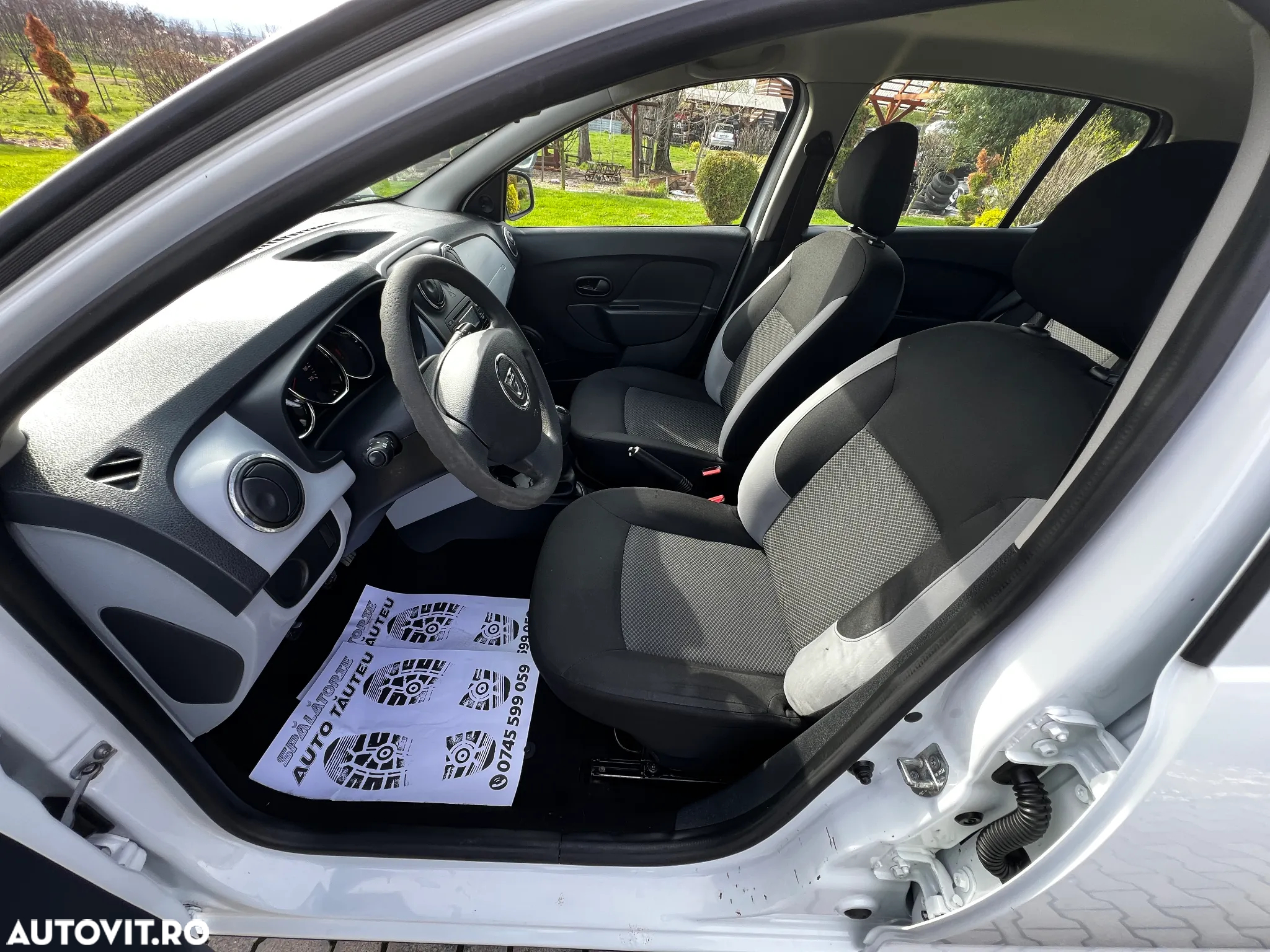 Dacia Sandero 1.2 16V - 11