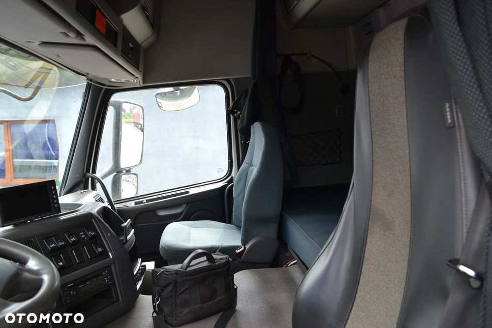Volvo FM 450 8x4 TYLKO 523 114 km ASENIZACYJNY SZAMBIARKA NOWA BECZKA 25m³ 4 OŚ PODNOSZONA I SKRĘTNA POMPA JUROP RV-520 SPECJALNY - 26