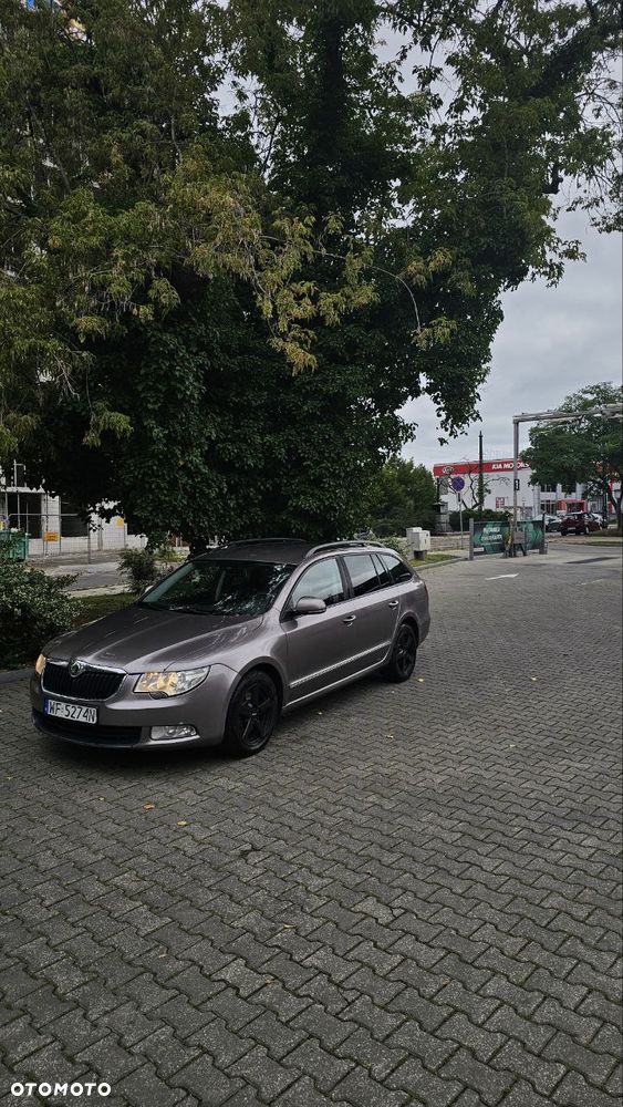 Skoda Superb 2.0 TDI Ambition DSG - 1