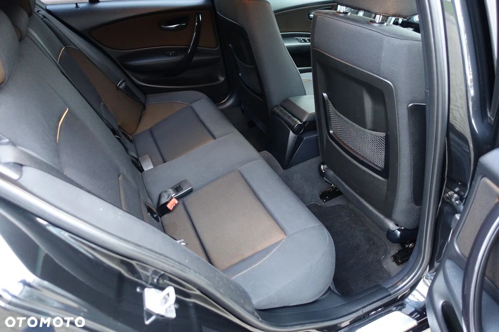 BMW Seria 1 116d - 14