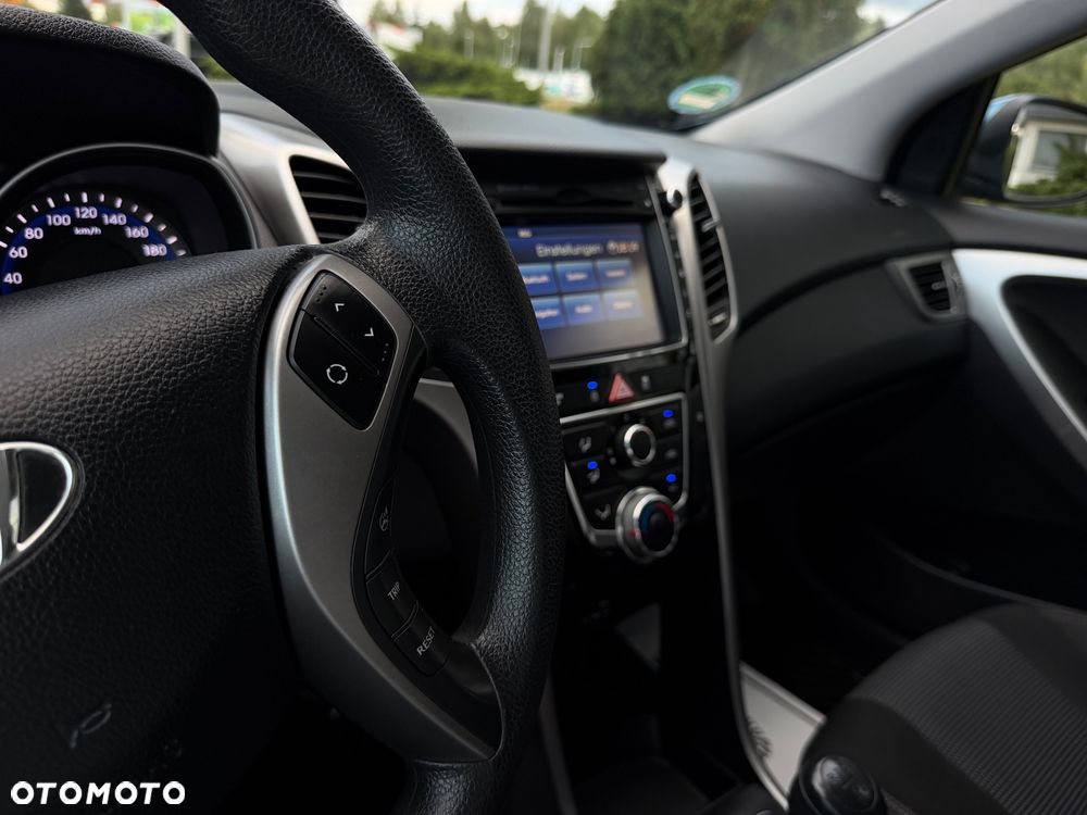Hyundai i30 1.4 Fifa World Cup Edition - 35