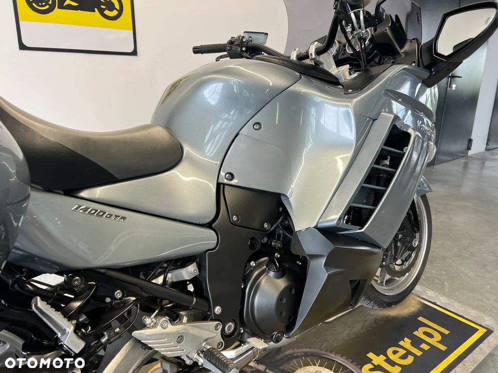 Kawasaki GTR - 32