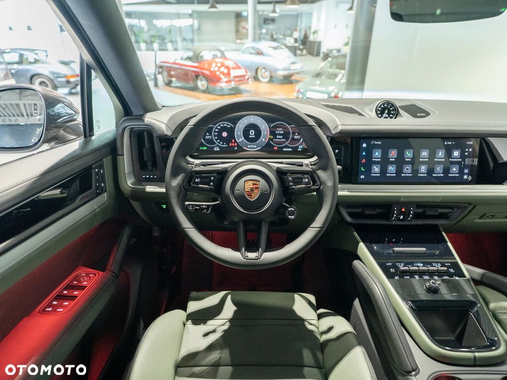 Porsche Cayenne Standard - 17