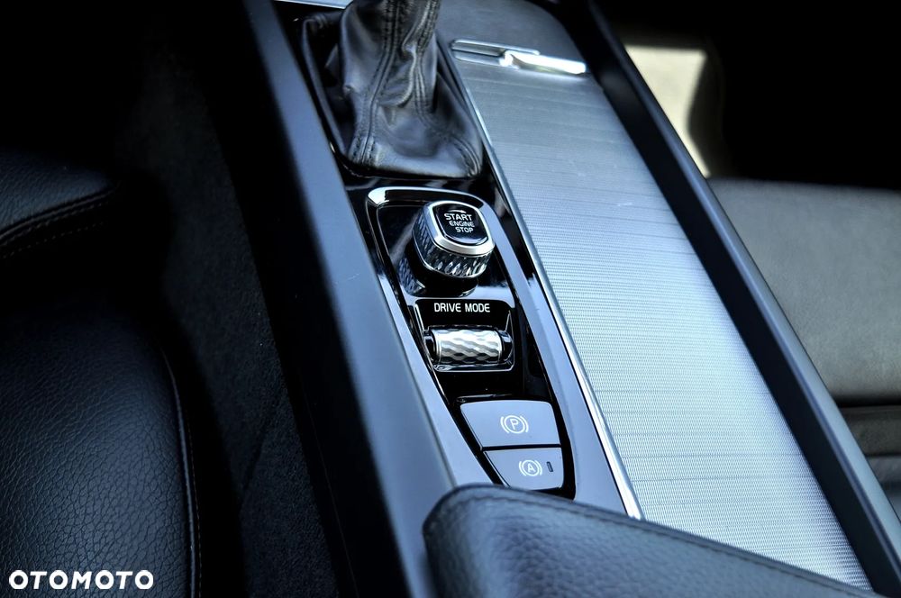 Volvo V60 D3 AWD Geartronic Inscription - 26