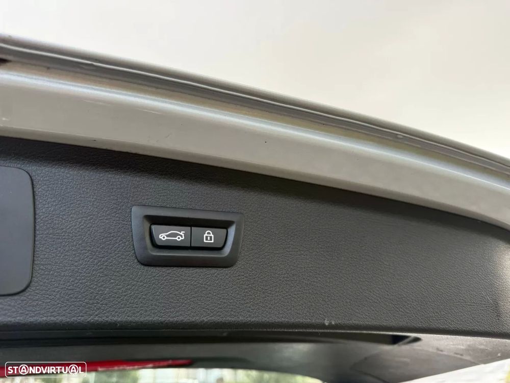 BMW 218 Active Tourer i Line Luxury Auto - 28