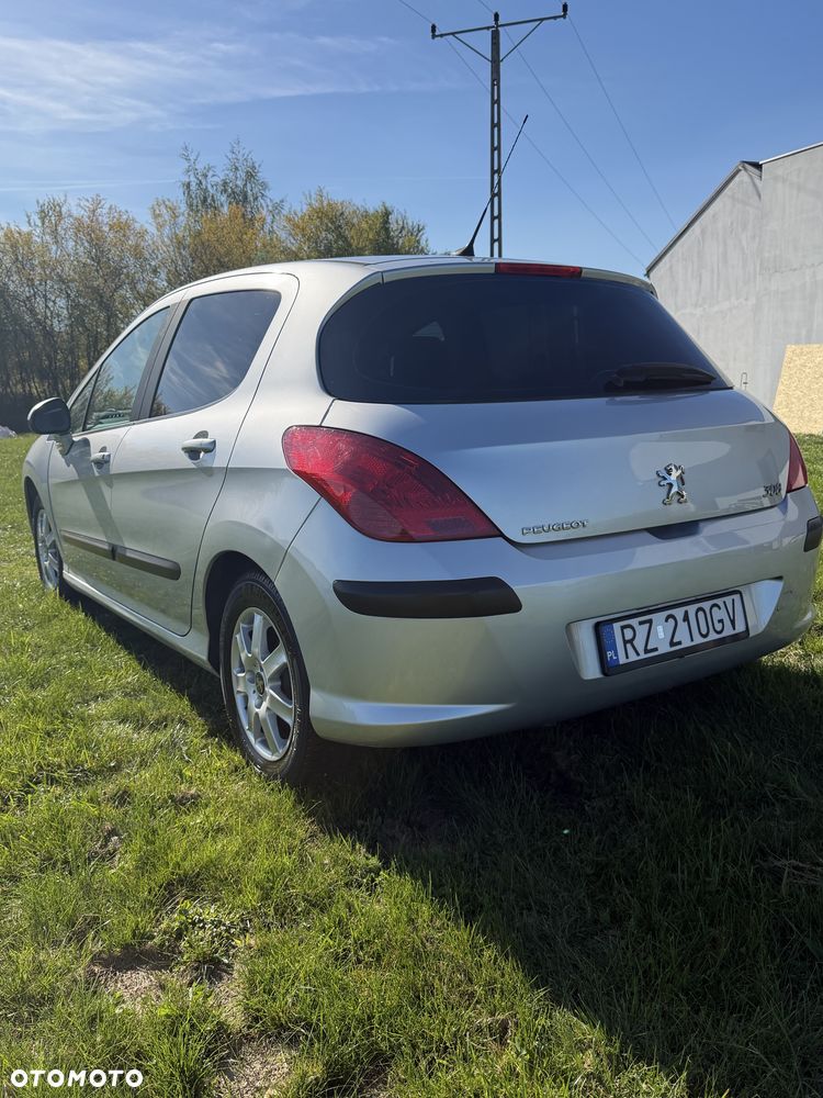 Peugeot 308 - 4