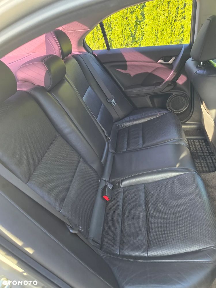 Honda Accord 2.4 Executive Nav - 8