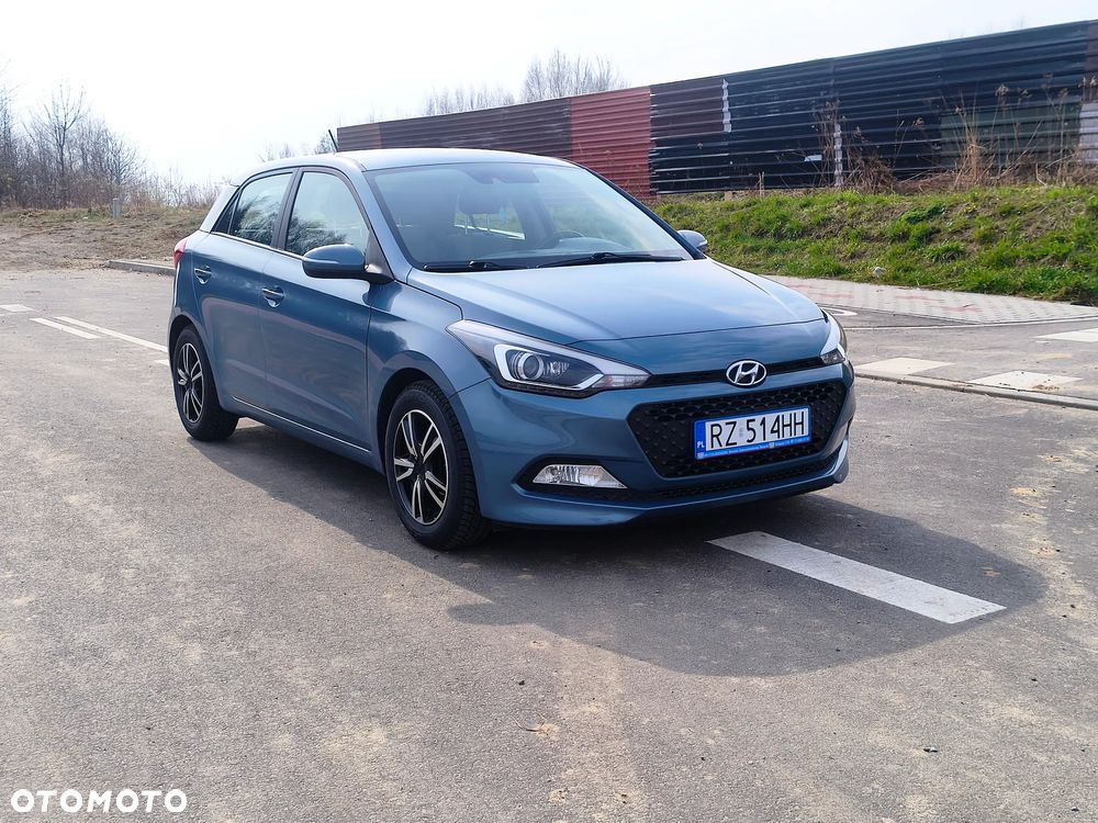 Hyundai i20 1.4 Trend - 9