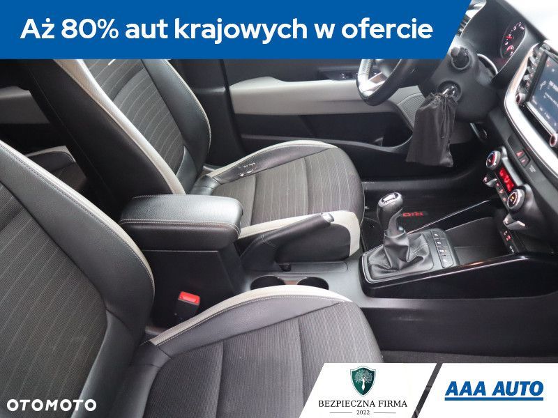 Kia Stonic - 11