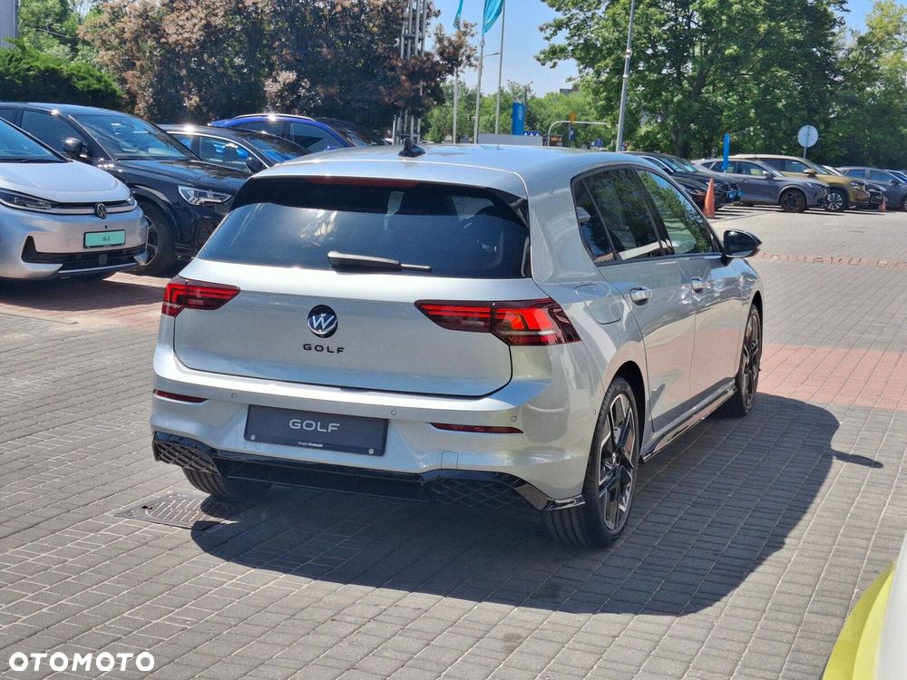 Volkswagen Golf 1.5 TSI R-Line Plus - 9