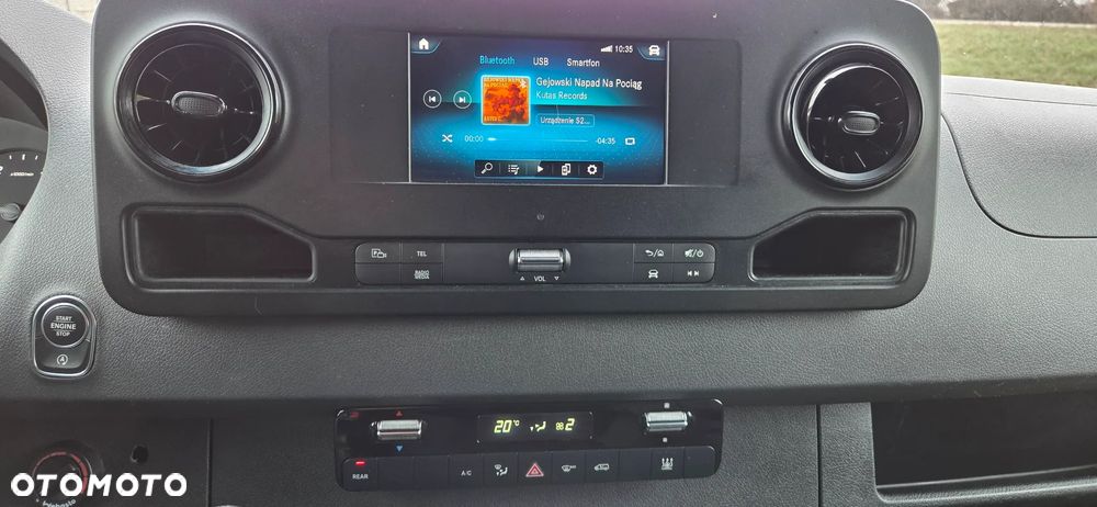 Mercedes-Benz Sprinter 907.221 - 26