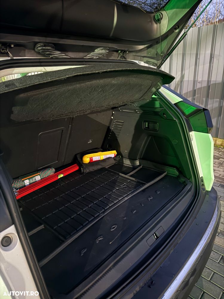 Peugeot 3008 1.2 PureTech Turbo S&S EAT8 Allure - 12