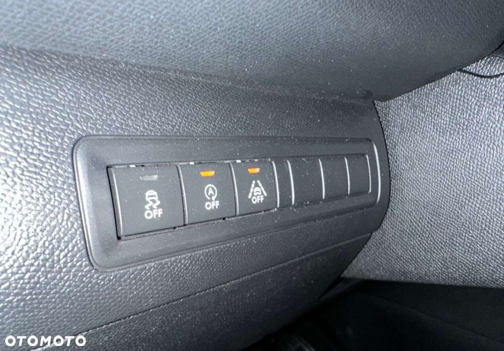 Peugeot 308 - 16