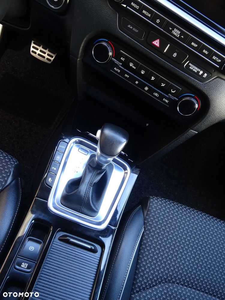 Kia Ceed 1.4 T-GDI DCT OPF Platinum Edition - 11