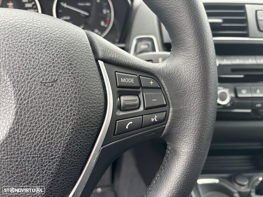 BMW 116 d Line Urban - 14