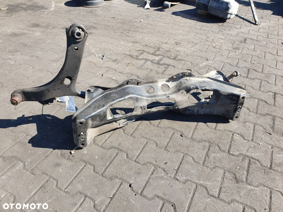 SANKI PRZEDNIE SUBARU IMPREZA 2015 2.0 - 2