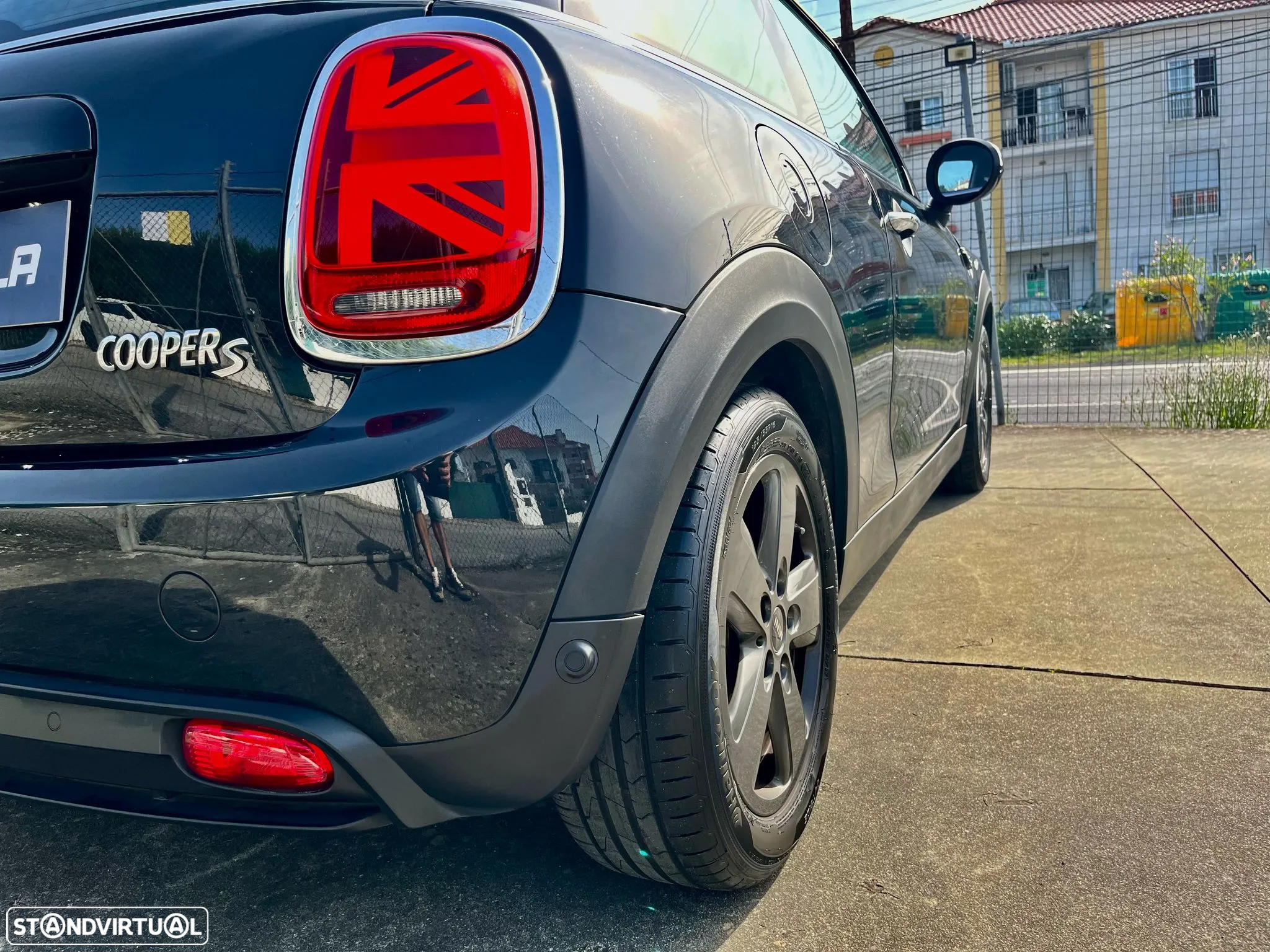 MINI 3 Portas Cooper SE Essential - 4