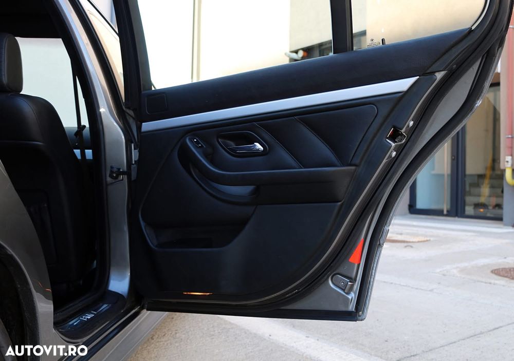 BMW Seria 5 - 35