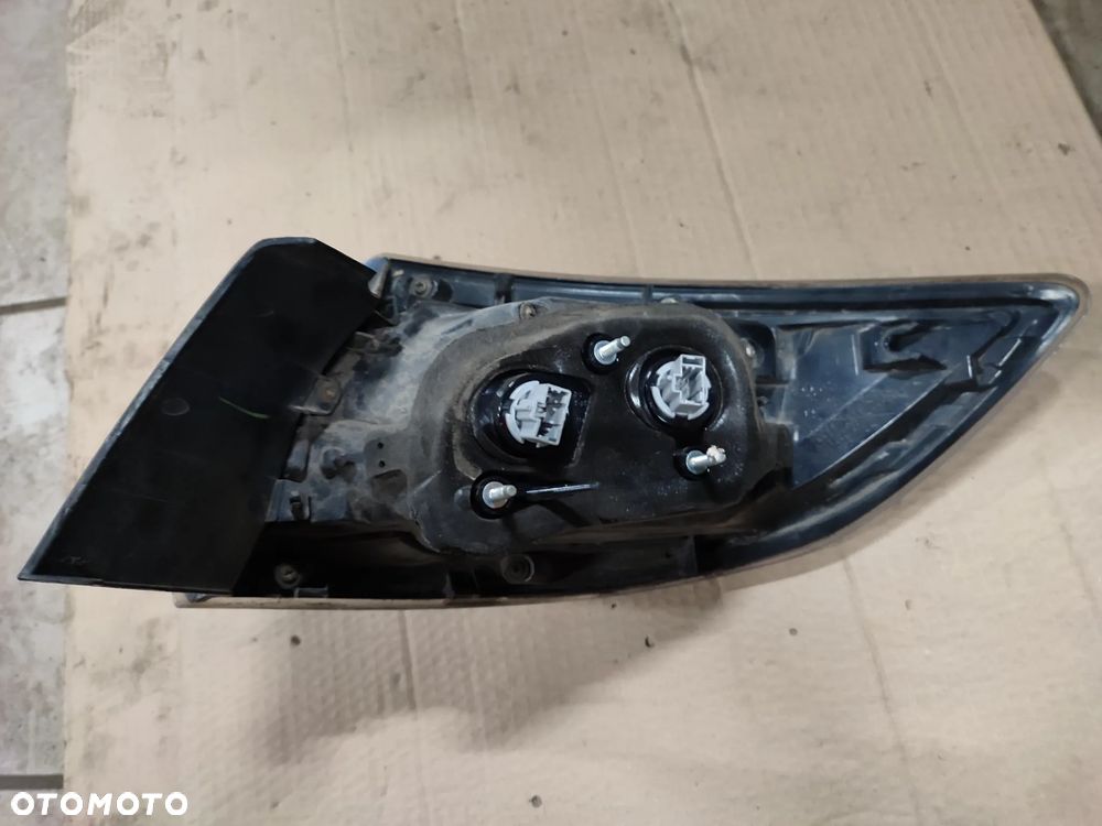 Mazda III 3 HB lampa lewa tylna - 2