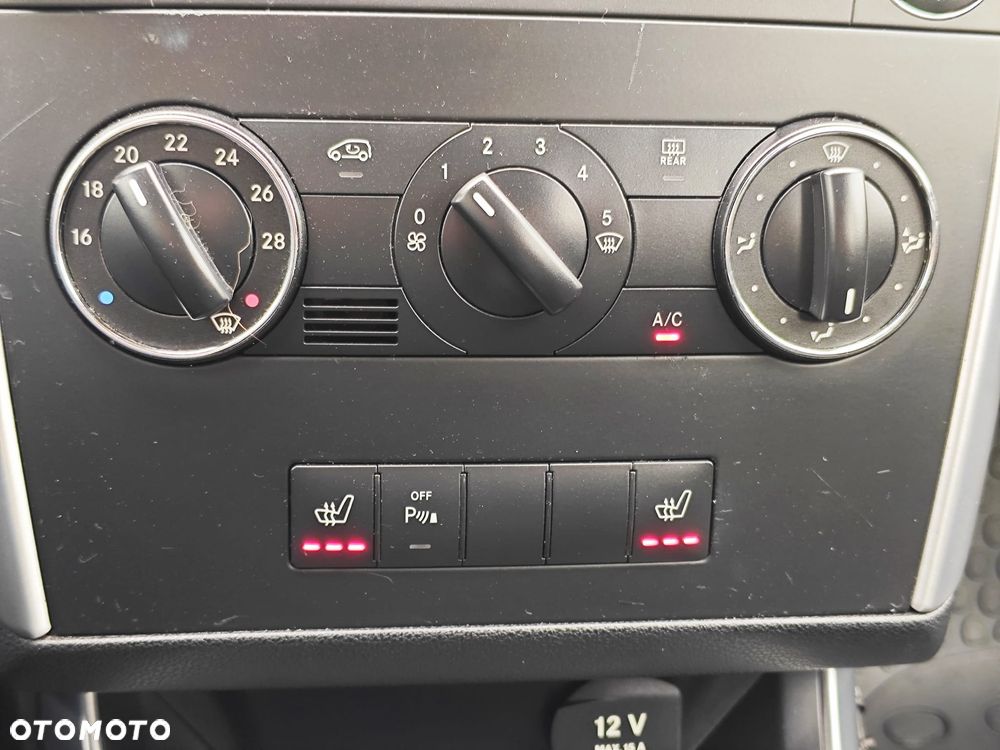 Mercedes-Benz Klasa B 200 CDI Special Edition - 35